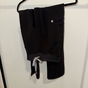 Figs Women’s Black High Waisted Cade Cargo Scrub Pants